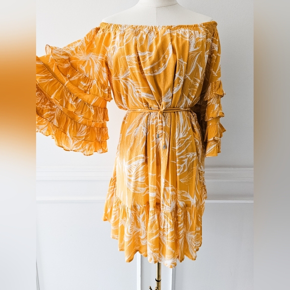 Vici Dolls - off shoulder ruffle dress - Picture 1 of 6